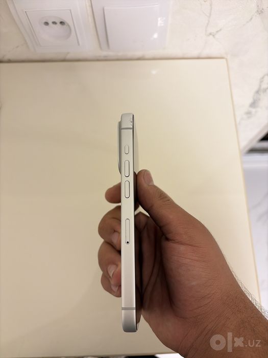 Iphone 14 pro (17 pro korpus taqilgan)