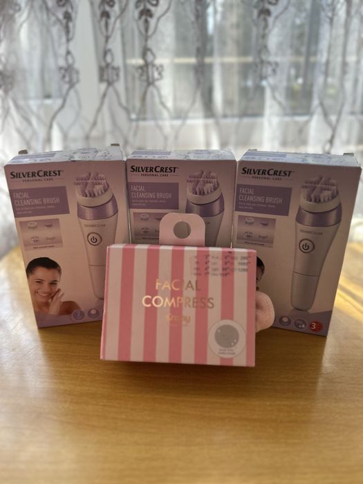 Perie electrica pentru curatarea tenului