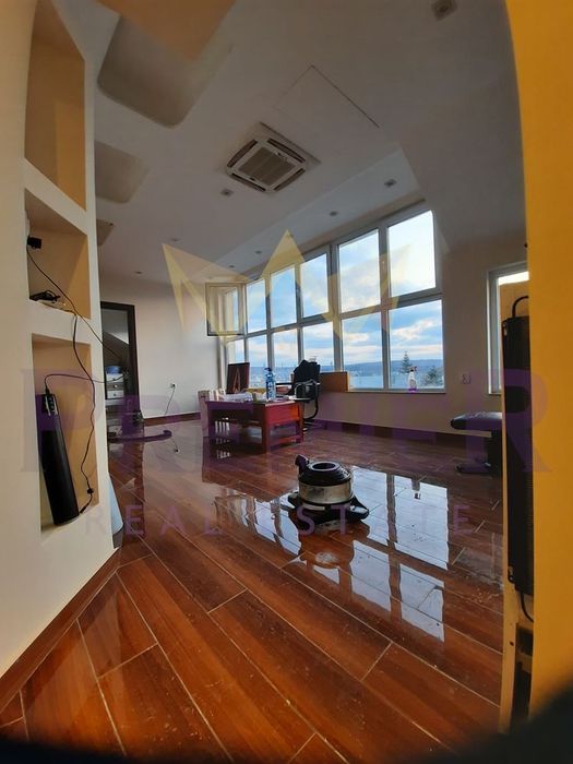 Продава се Тристаен апартамент в Варна, Бизнес хотел - 105 кв.м за 2016 €/кв.м - Снимка #4