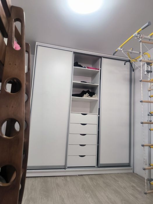 Продам шкаф купе