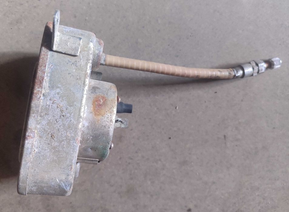 Продам часы с советских авто