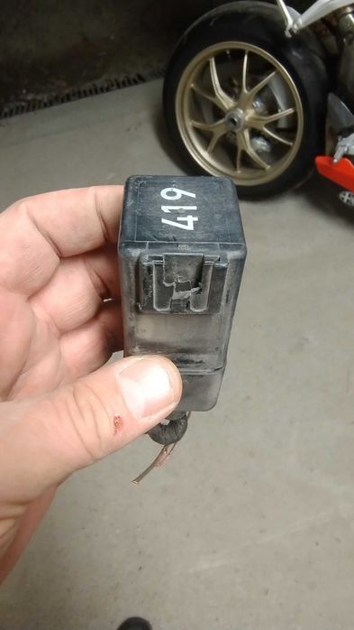 Реле вентилатор VW FORD SEAT YM218C616AA  ,  7M5919506