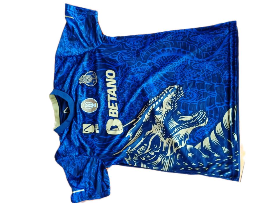 футболна тениска