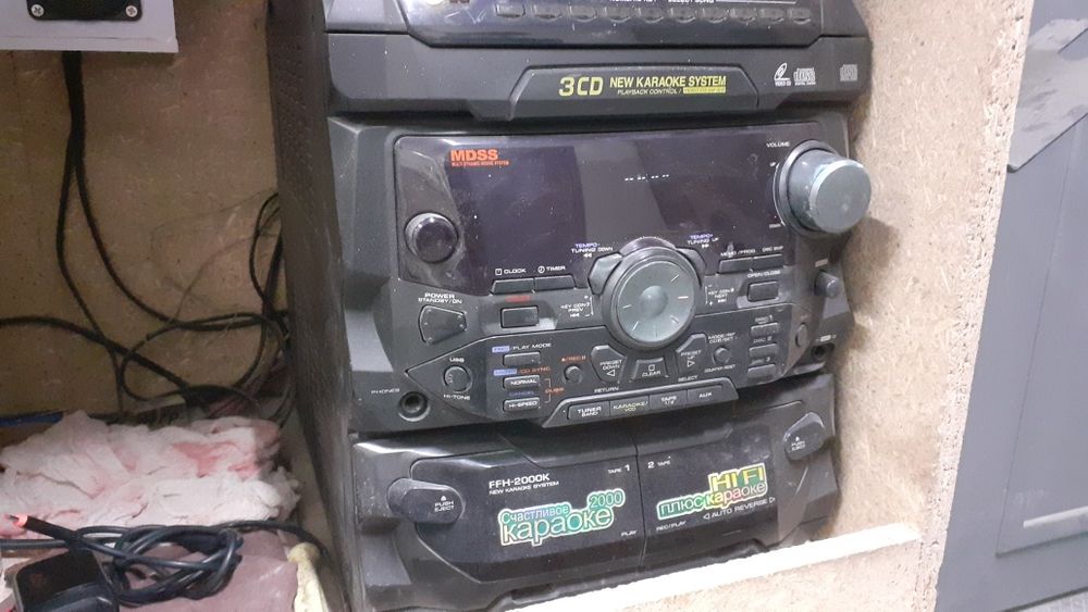 Музыкальный центр.