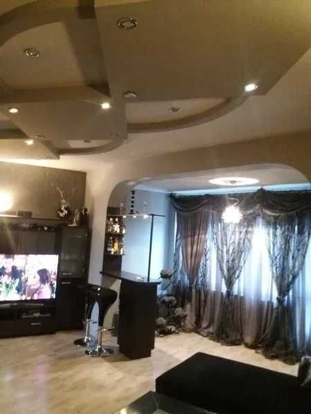 Продава се Тристаен апартамент в Велико Търново, Център - 90 кв.м за 1356 €/кв.м - Снимка #2