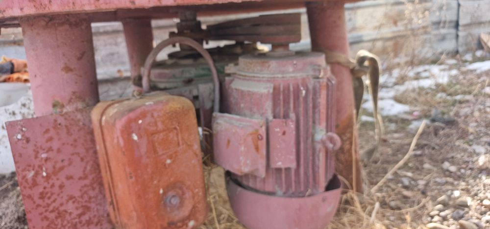 Бетономешалка поле чудес.