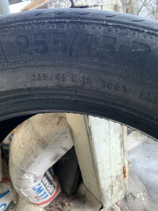 Anvelope vara R18 255/45