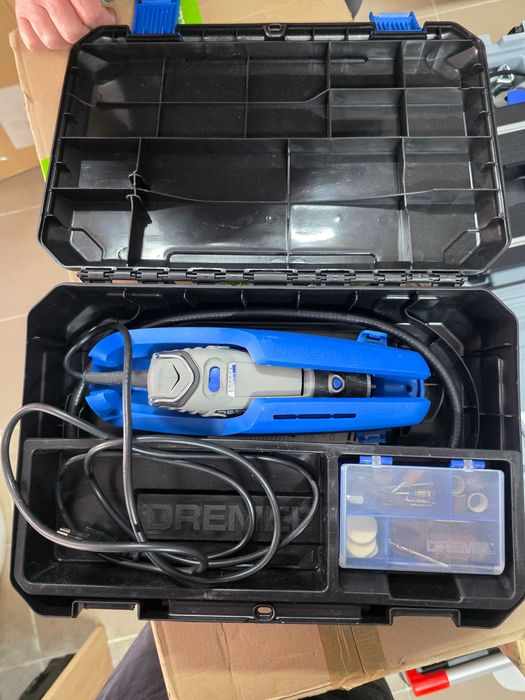 Unealta multifunctionala Dremel 3000