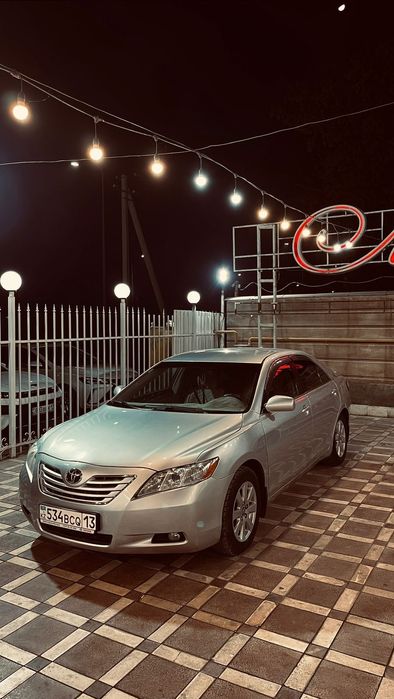 Продам машину тайота камри 40