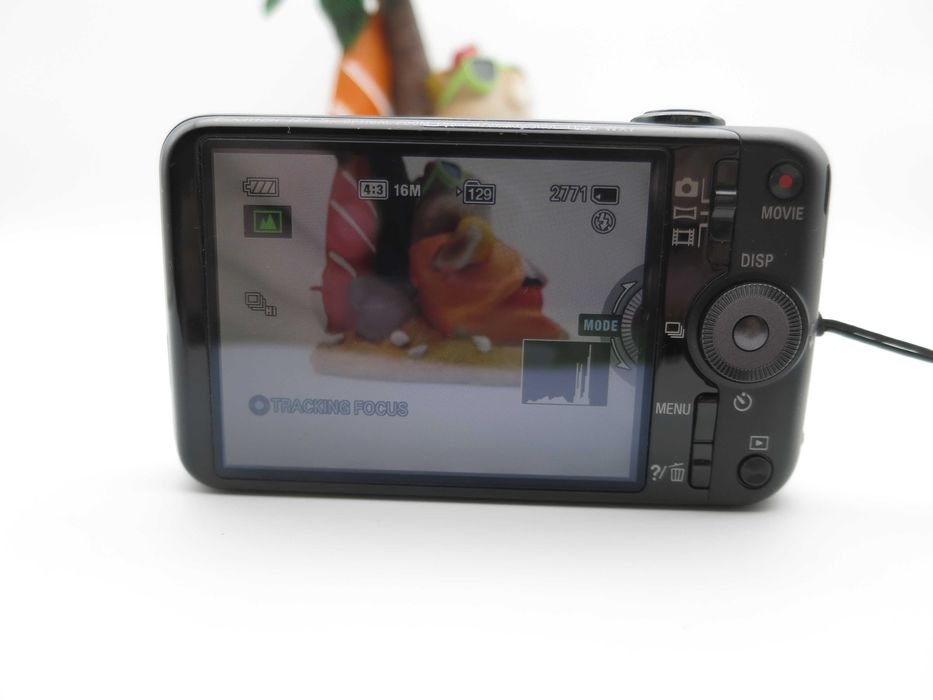 Sony Cyber-Shot WX7 ултра компактен цифров фотоапарат, дигитална камера в черен цвят, като нова, 16MP, Full-HD видео, 5х оптичен зум, работи перфектно
