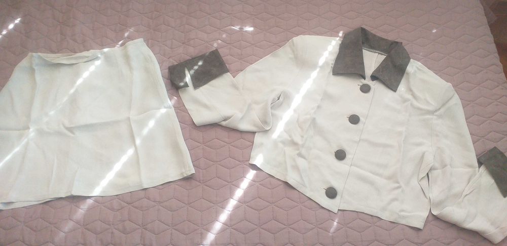 Дамски комплект размер 42-44-35лв.