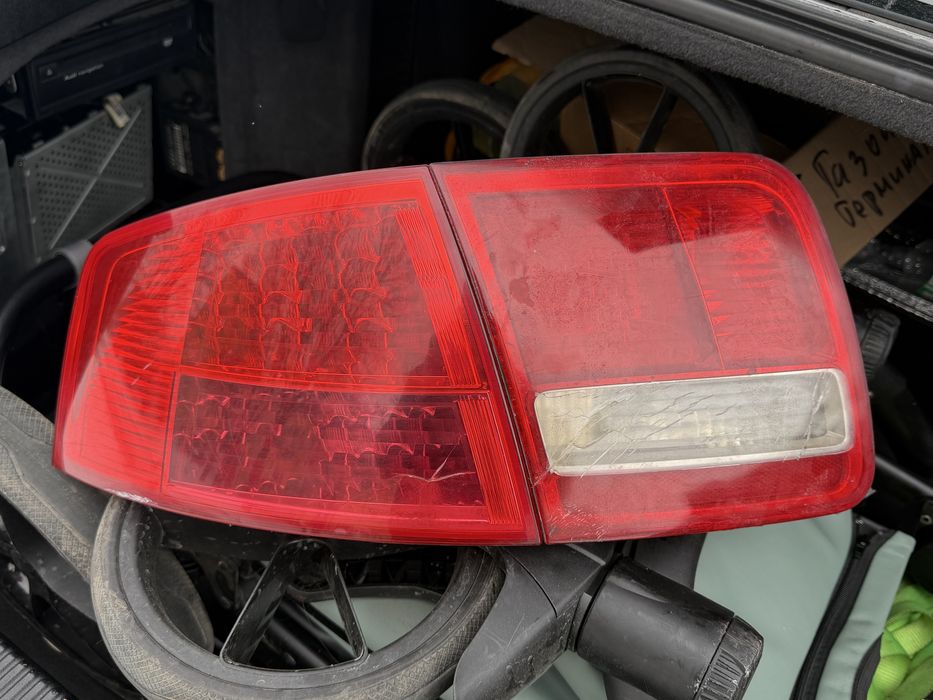 Леви стопове за Audi A8 D3