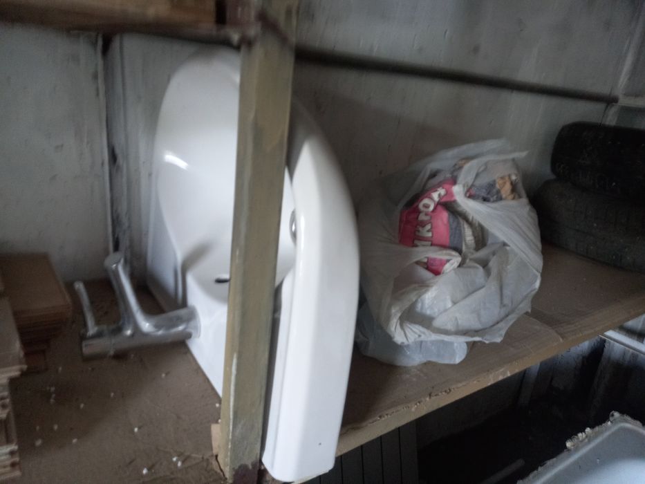 Сантехника, стройматериалы, двери