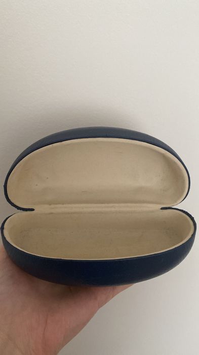 Продам футляр для очков