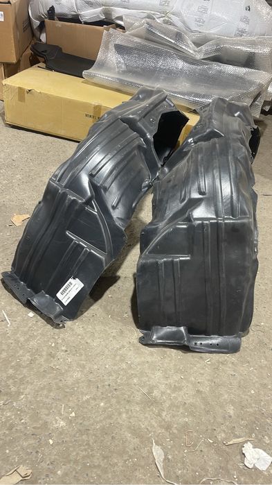 Бампер  Тойота Сиенна