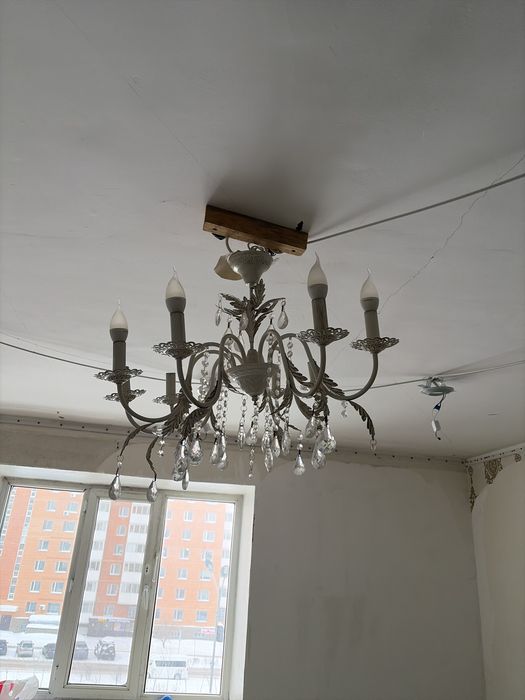 Люстры разные 3 шт