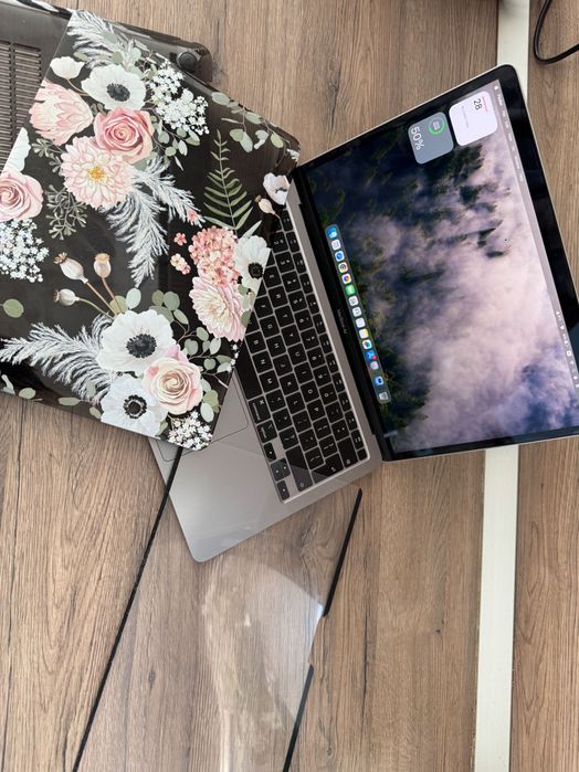 MacBook 13 256 BG M1 2020