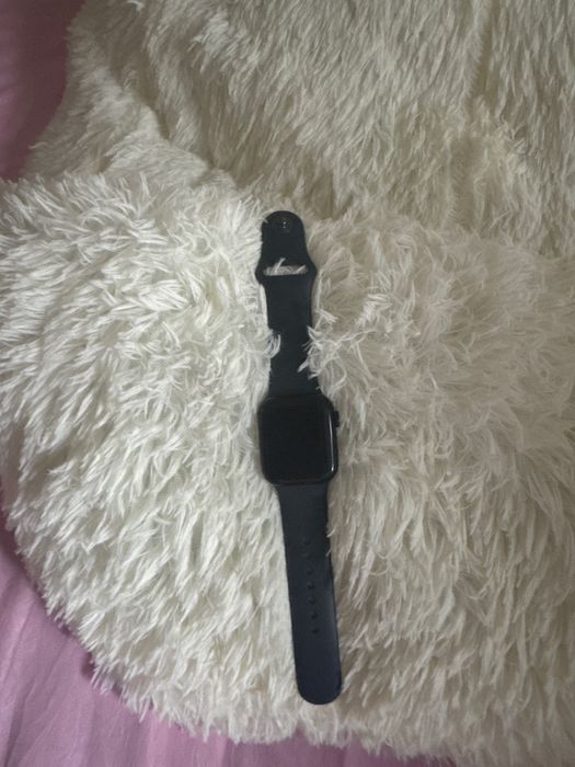 apple watch se черного цвета