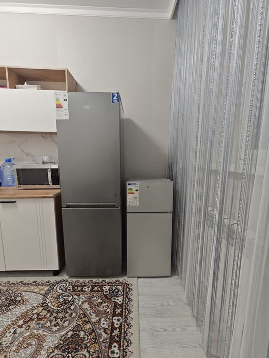 Маленький холодильник