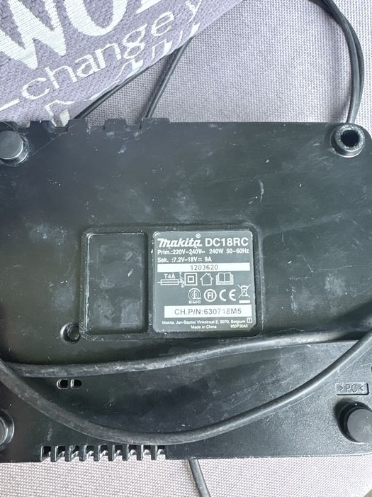Зарядно Makita DC18RC и батерия 3 ah
