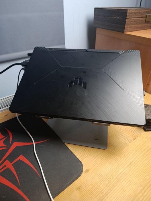 ASUS TUF F15 i7-11800H / RTX 3050 Ti / 16GB  / 1TB  – foarte bun