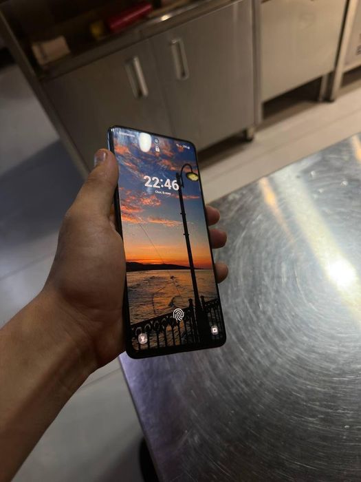 Samsung A71 ideal