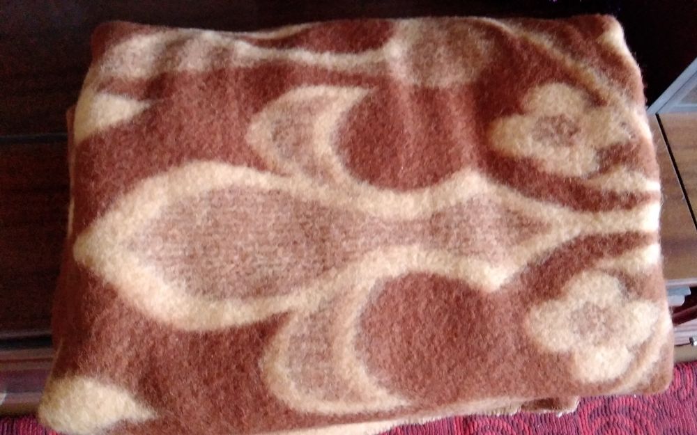 Одеяла разные новые и б/у