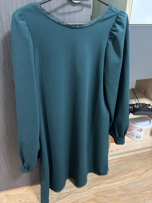 Рокля reserved маслено зелено