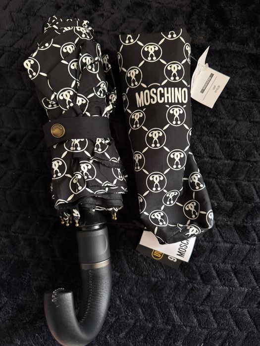 Umbrela Moschino
