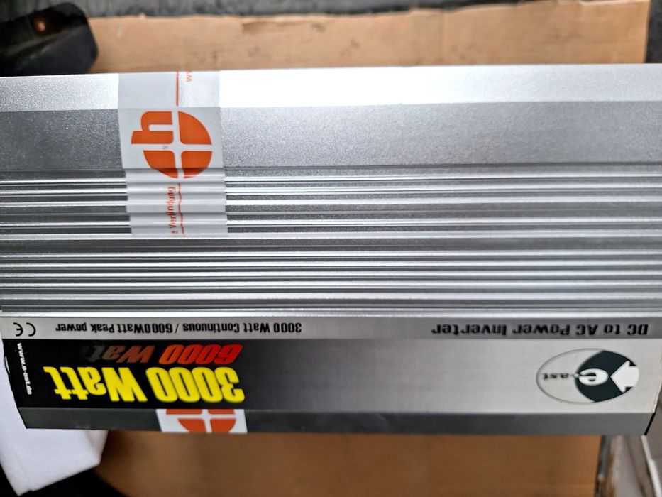 Invertor auto  HEICKO 3000W/2×230V