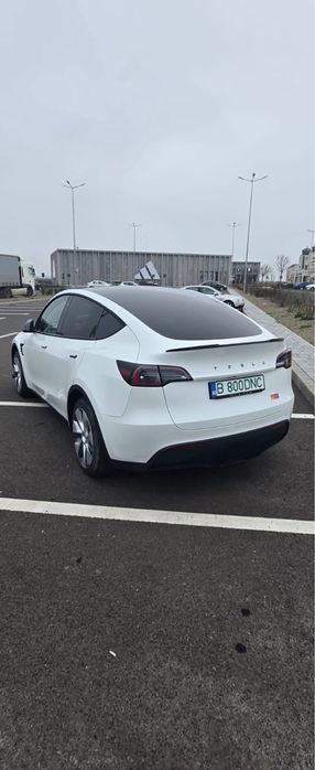 Tesla Y Dual Motor Long Range