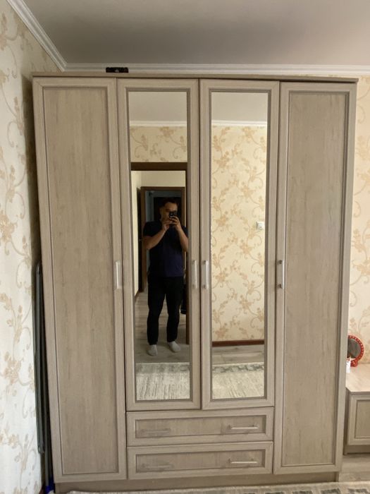 Спальный гарнитур