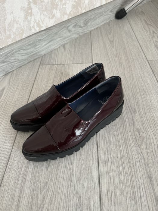 Лакированный лофер