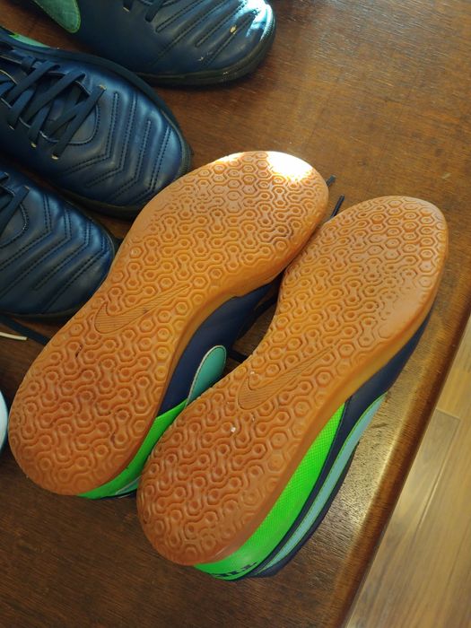 Nike Tiempox marime 42 incaltaminte fotbal in sala