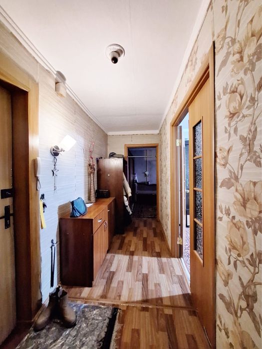 Продам 2х комнатную, центр , аймер