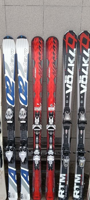 Продавам сноубордове,обувки, ски, калъфи  от Швейцария