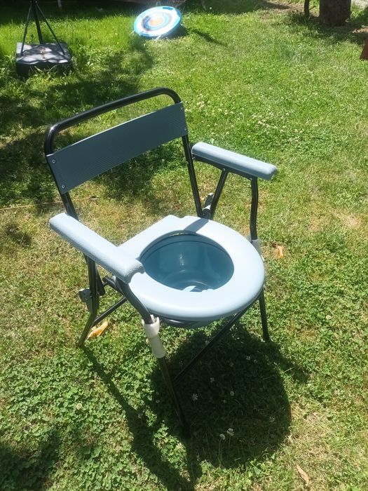 Scaun wc pliabil mobil