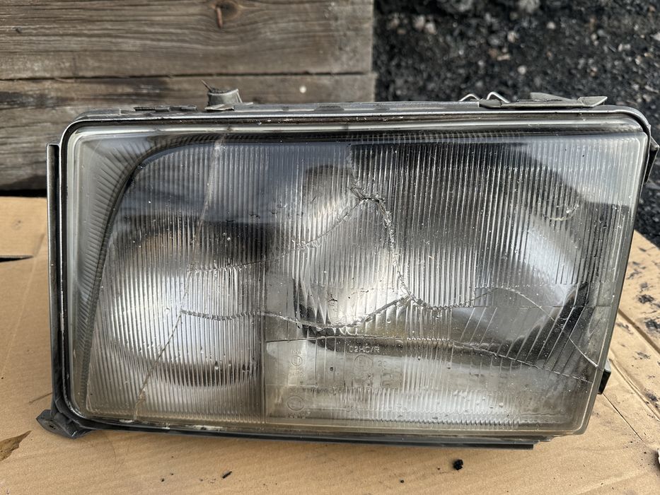 Фары оригинал мерседес 124 рестайлинг.