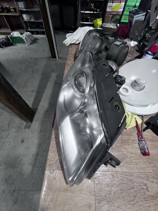 Фарове за WV PASSAT B6 variant