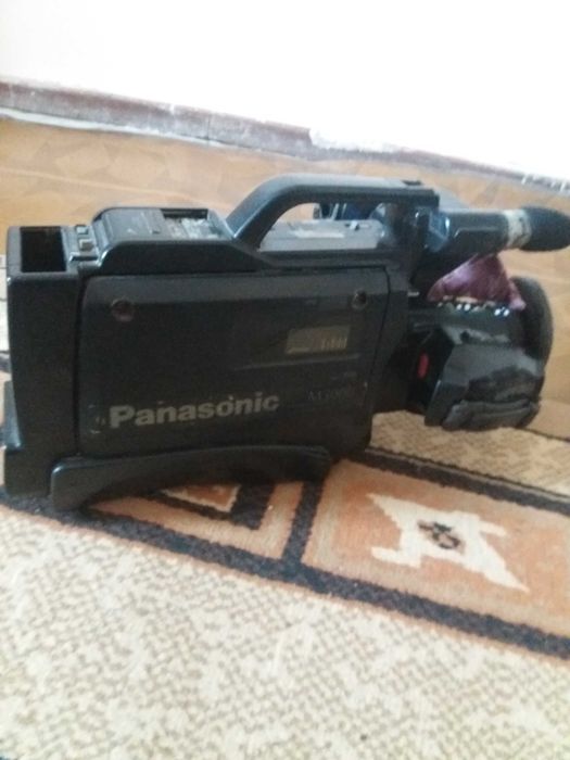 PANASONIC 3000 Video Kamera Satiladi 300мын сом болатын жери