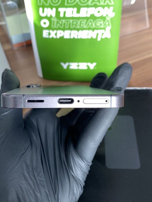 Samsung Galaxy S24 Duos / Garanție 24 luni / 128 Gb / Foarte bun |