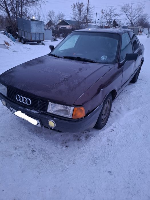 Продам Ауди 80 в хорошем  состаяние