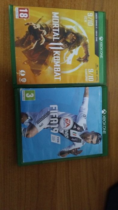 Vând xbox one s e ca nou