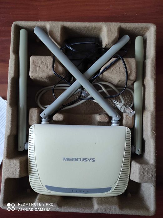 Безжичен рутер Mercusys MW325R, 300Mbps, 4 порта, 10/100Mbps, 4 антени
