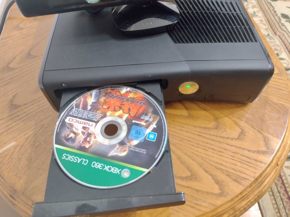 Consola Xbox 360 cu Kinect,  avantajos