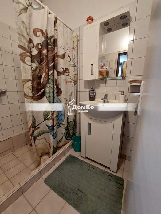 Четиристаен тухлен апартамент Център