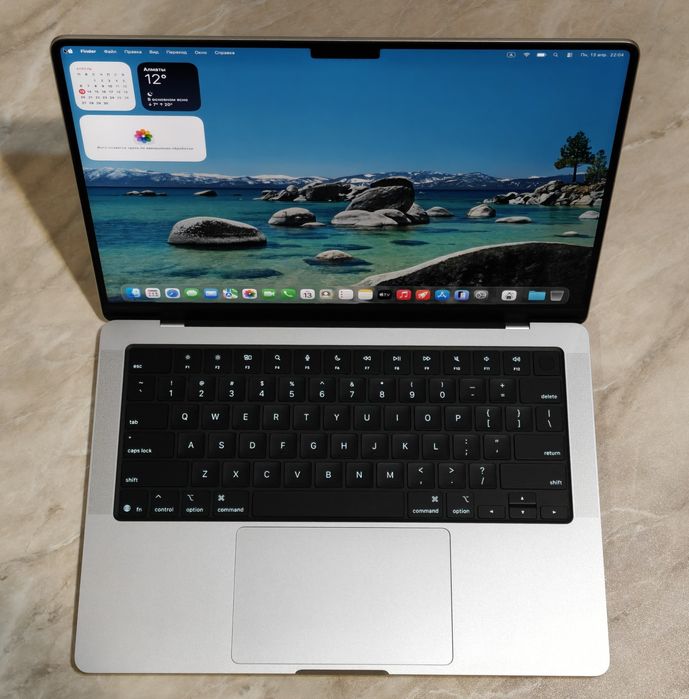 Apple MacBook Air, Pro M3/M4 M5