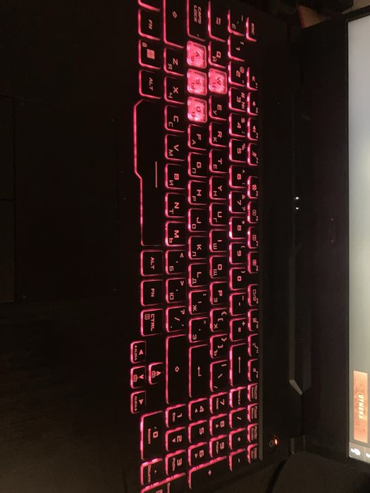 Продам ноут асус игровой