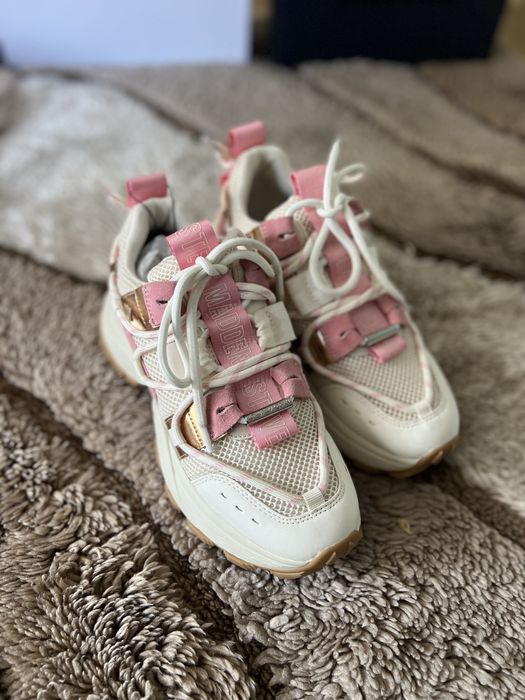 Маратонки Karl Hugo adidas versace ralph steve madden calvin trussardi