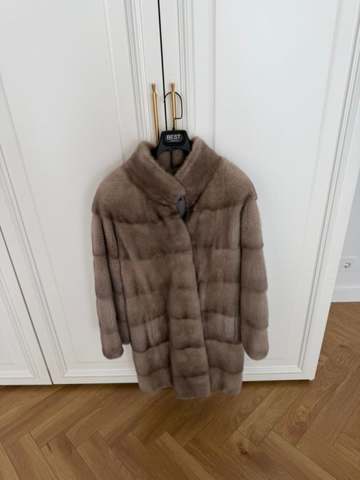 Норковая шуба  в отличном состоянии.